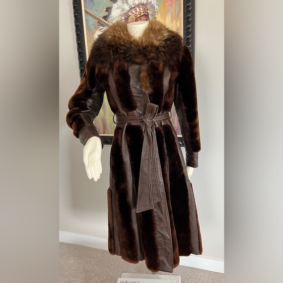 Vintage Brown Genuine Leather Coat with Faux Fur Stripes – Very Nice Condition - Picture 3 of 13